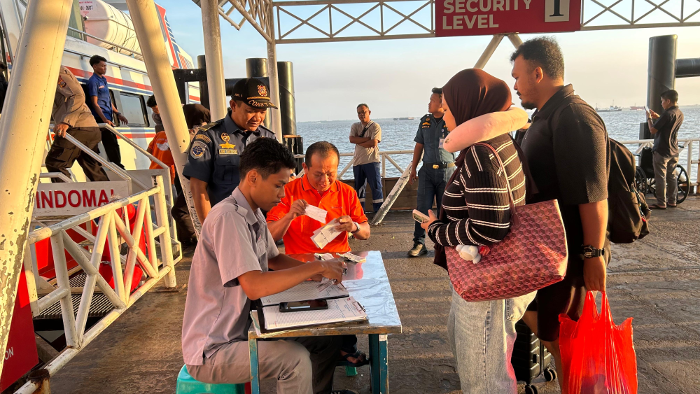 PENGAWASAN EMBARKASI DAN DEBARKASI  ARUS MUDIK ANGKUTAN LAUT LEBARAN 1447 H/2026 DI PELABUHAN PENUMPANG DUMAI