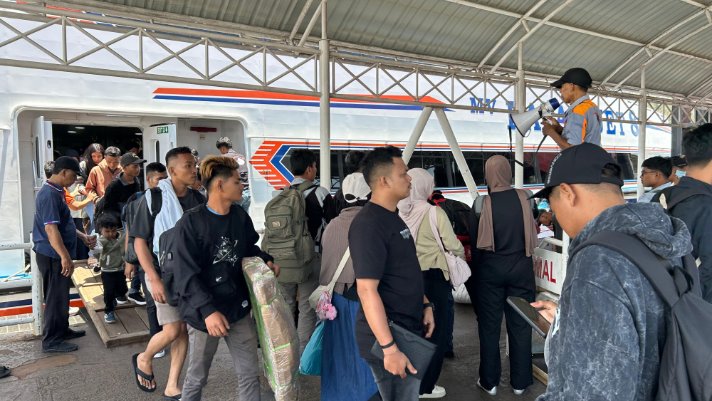 PENGAWASAN EMBARKASI DAN DEBARKASI  ARUS MUDIK ANGKUTAN LAUT LEBARAN 1447 H/2026 DI PELABUHAN PENUMPANG DUMAI