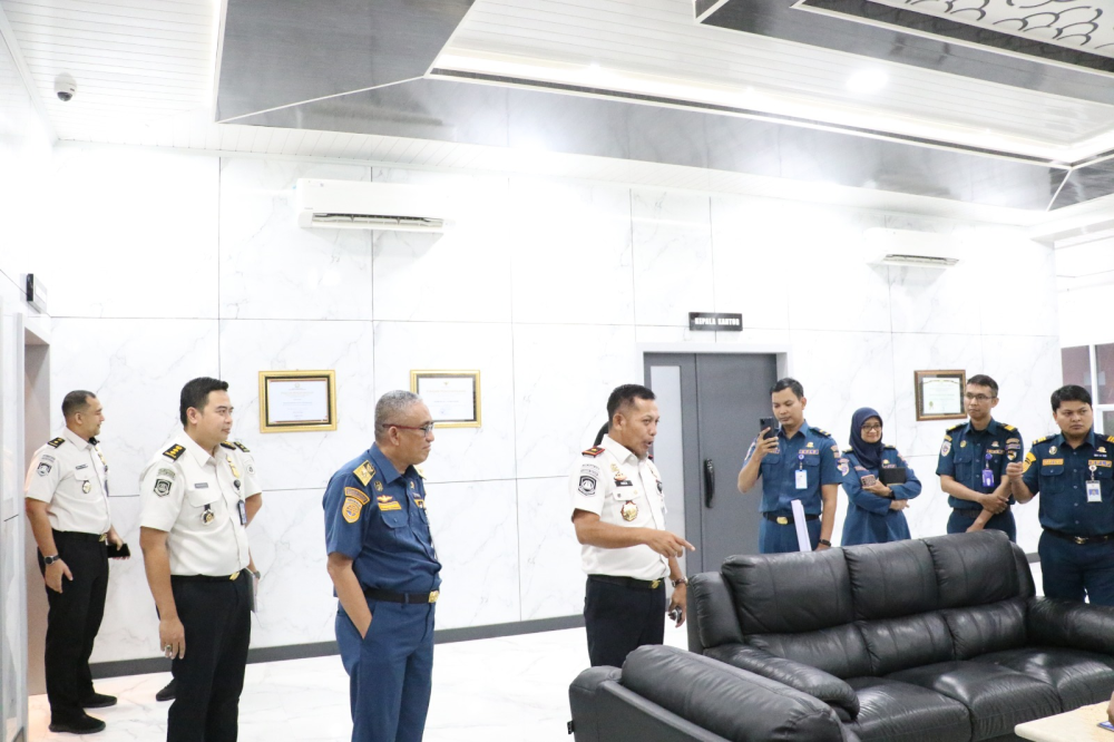 Mengintip Dapur WBBM: KSOP Makassar Belajar dari Inovasi Layanan Imigrasi