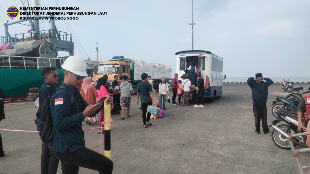KSOP Kelas IV Probolinggo Amankan Angkutan Laut Lebaran 2026, Intensifkan Pengawasan Keselamatan dan Keamanan Pelayaran Serta Sinergi Bersama Instansi Terkait melalui kegiatan PAM POSKO Angleb 2026.