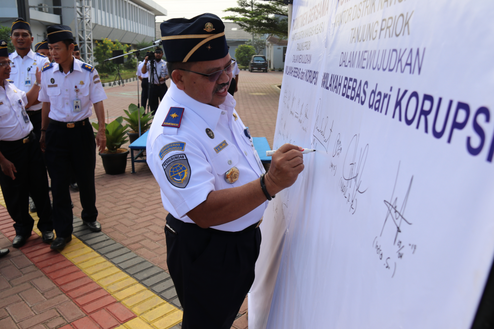 Penandatanganan Komitmen Wilayah Bebas dari Korupsi (WBK) Kantor Distrik Navigasi Kelas I Tanjung Priok