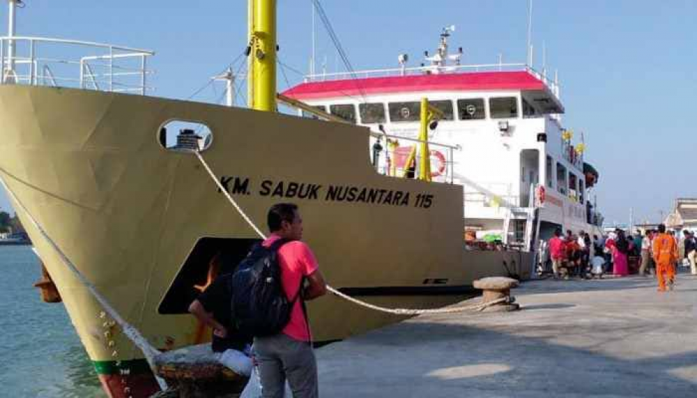 PEMERINTAH-PASTIKAN-ARMADA-KAPAL-PERINTIS-SIAP-LAYANI-MASYARAKAT-JAWA-TIMUR-DI-MASA-ANGKUTAN-LAUT-LEBARA
