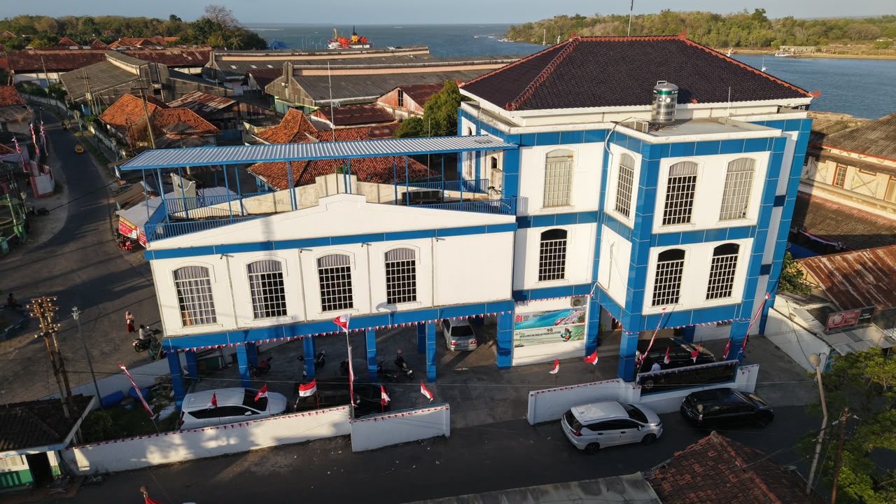 Semarak Kemerdekaan, KSOP Kelas IV Kalianget Hiasi Lingkungan Kerja dengan Nuansa Merah Putih