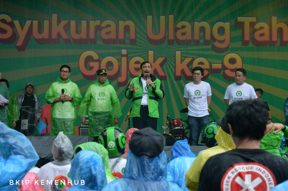 KEMENHUB LAKUKAN TEROBOSAN GANDENG GOJEK KERJASAMA E-COMMERCE TINGKATKAN LAYANAN TOL LAUT