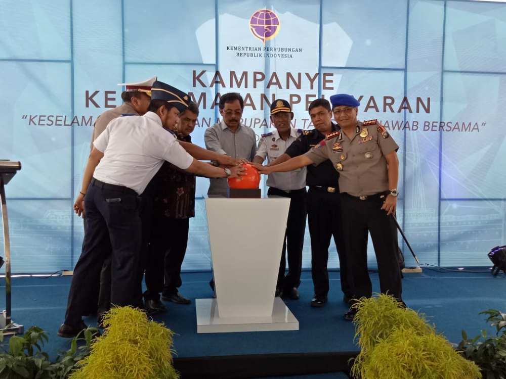 TINGKATKAN KESADARAN TERHADAP KESELAMATAN PELAYARAN, KANPEL BATAM SELENGGARAKAN KAMPANYE KESELAMATAN PEL