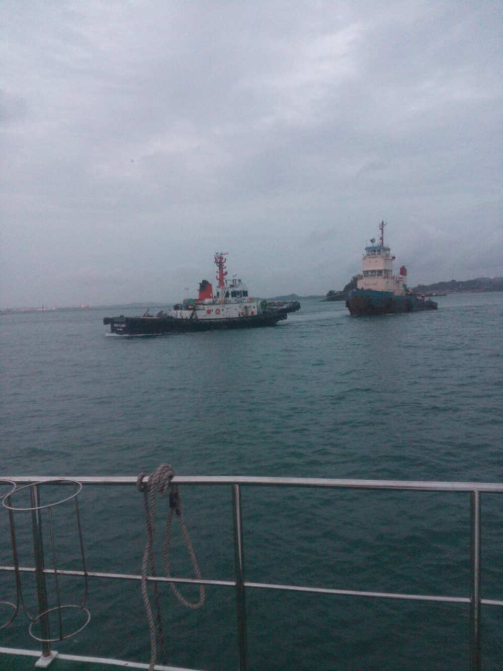 KAPAL KEMENHUB SELAMATKAN KAPAL TB. HARITA BERLIAN 12 DAN TK. GLORY MARINE 8