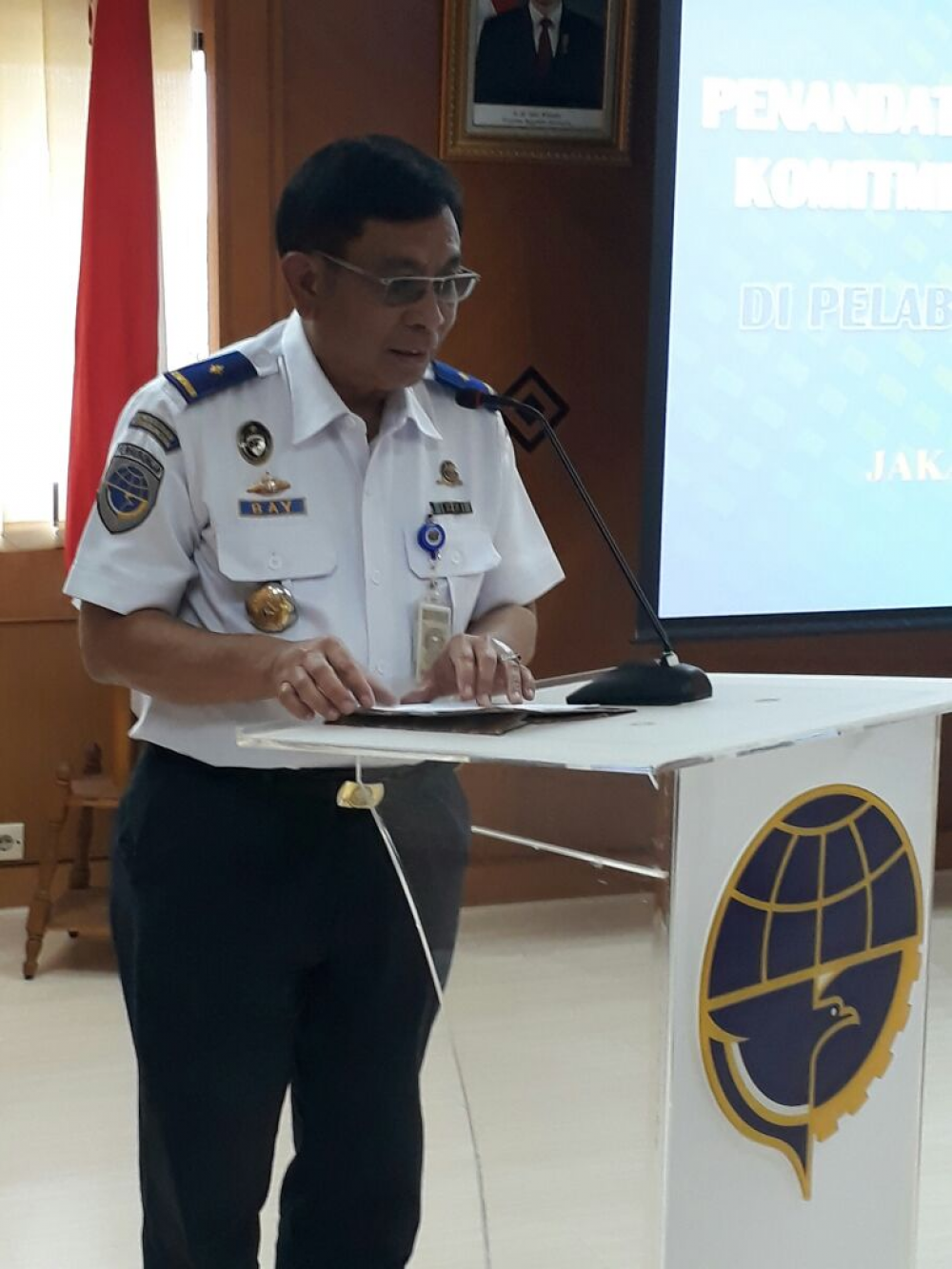 KEMENHUB TERAPKAN INAPORTNET DI PELABUHAN SORONG DAN BANTEN 20/09/2017