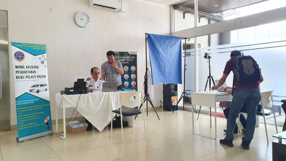 TINGKATKAN LAYANAN PUBLIK, KEMENHUB BERIKAN LAYANAN PENGURUSAN BUKU PELAUT KELILING
