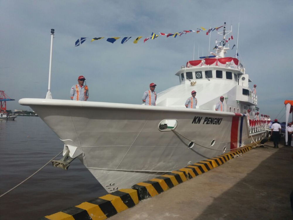 PERKUAT ARMADA DISTRIK NAVIGASI PONTIANAK, KN. PENGIKI RESMI BEROPERASI