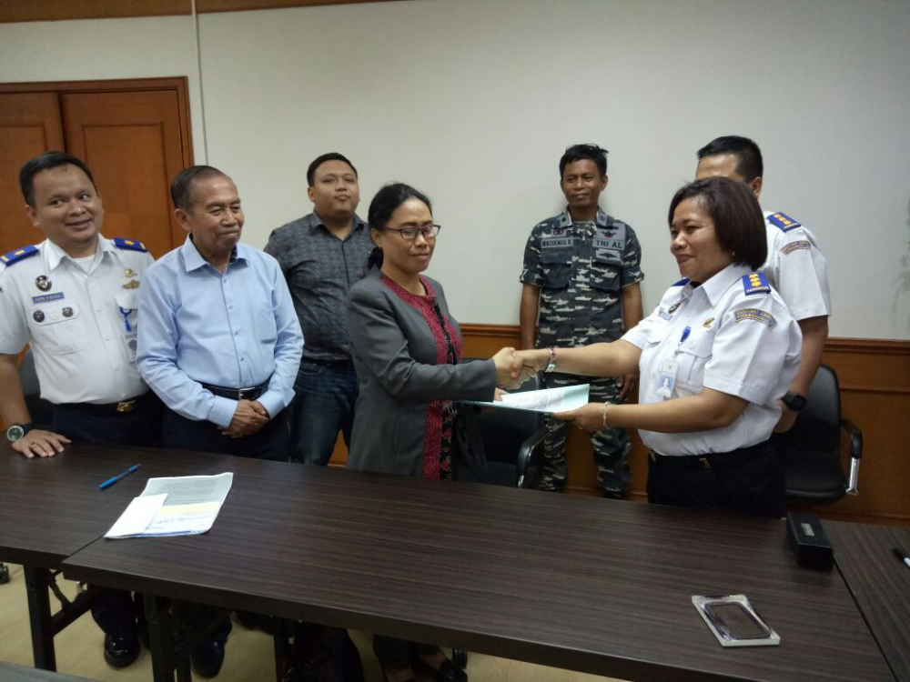 KEMENHUB BANTU PENYERAHAN SANTUNAN BAGI KELUARGA KORBAN ABK KAPAL MT. EIWA MARU 17
