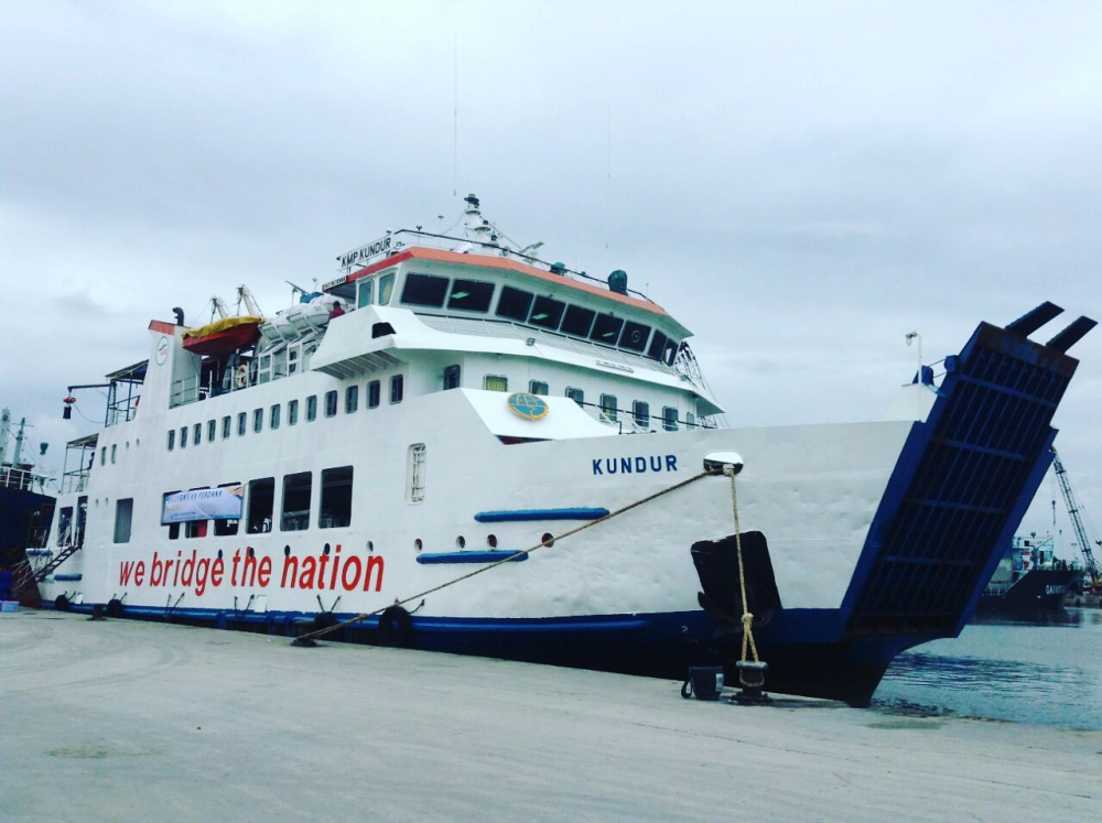 DUKUNG PENINGKATAN PARIWISATA KEPULAUAN SERIBU, KMP. KUNDUR LAYANI PULAU SERIBU