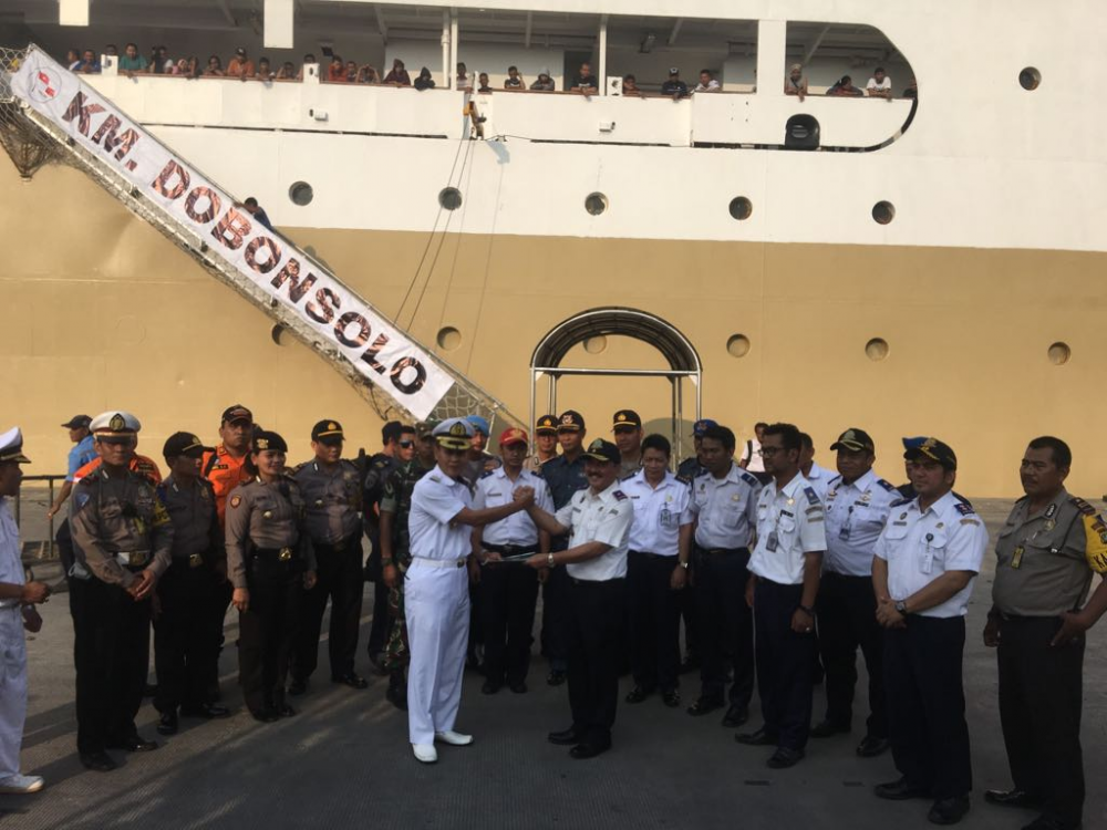 KEMENHUB LEPAS KAPAL PERDANA MUDIK GRATIS SEPEDA MOTOR DENGAN KAPAL LAUT