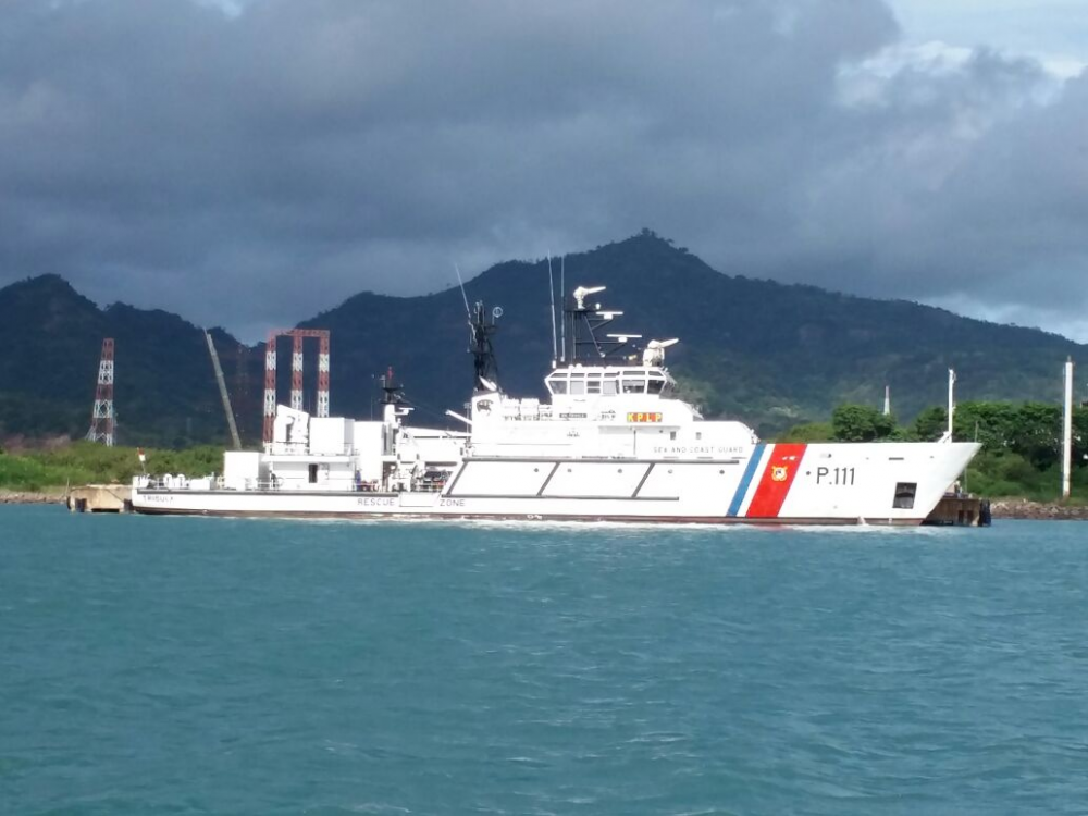 KAPAL PATROLI KPLP BERHENTIKAN KAPAL ASING MT. RUBY 3 YANG BERLAYAR TANPA DOKUMEN