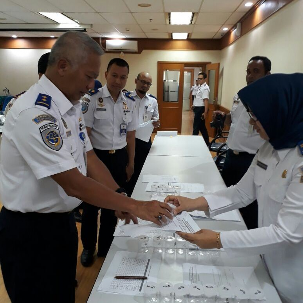TOLAK PENGGUNAAN NARKOBA, KEMENHUB LAKUKAN TES URINE PEGAWAI HINGGA PEJABAT KANTOR PUSAT DITJEN HUBLA