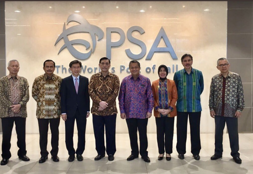 DIRJEN HUBLA DAMPINGI MENKOMARITIM BAHAS KEPELABUHANAN DI SINGAPURA 12/