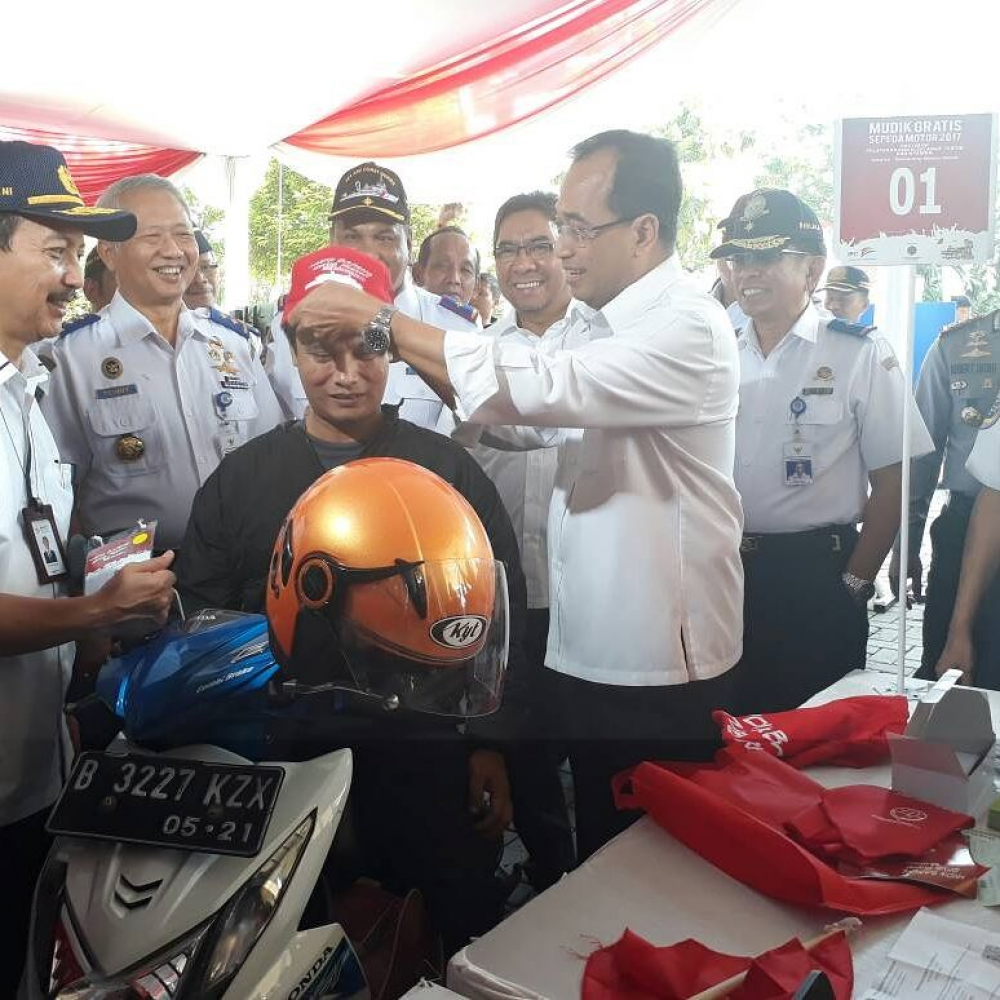 MENHUB TINJAU KAPAL MUDIK GRATIS KM DOBONSOLO DI TANJUNG PRIOK 25/06/20