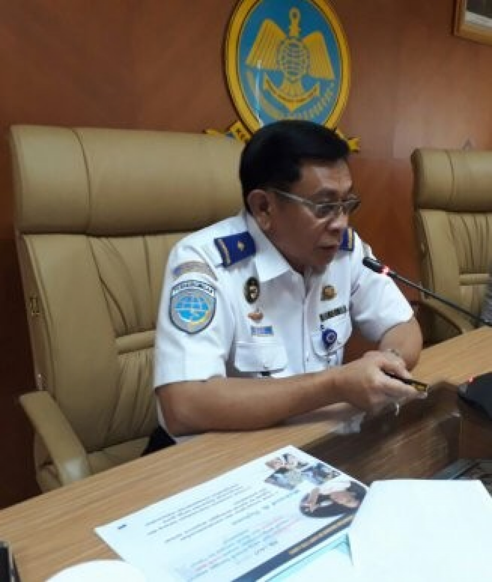 SELURUH PENUMPANG KAPAL KM DHARMA KENCANA II YANG TERBAKAR BERHASIL DISELAMATKAN