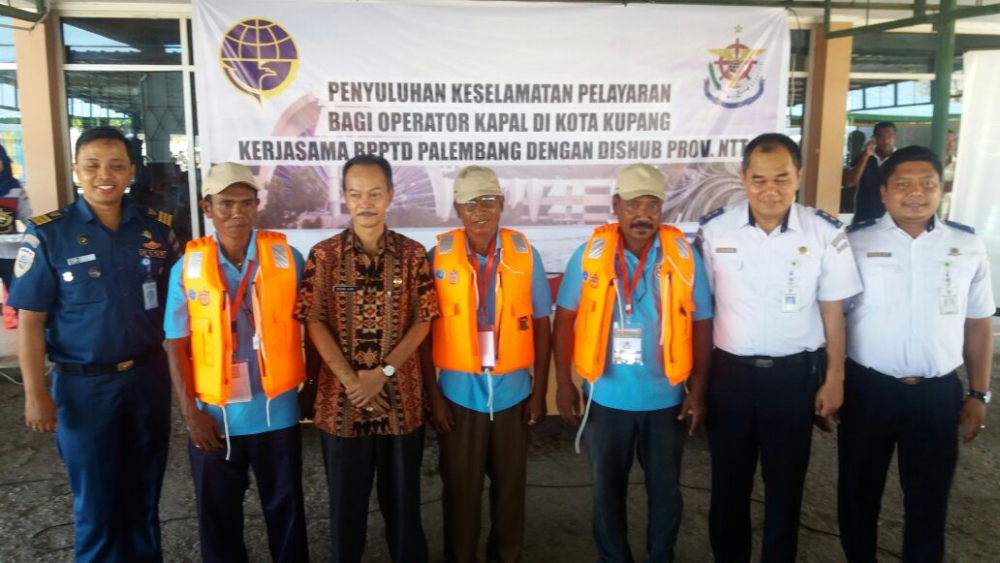 Tingkatkan Keselamatan, KSOP Kupang Sosialisasi Peraturan Kapal Tradisional