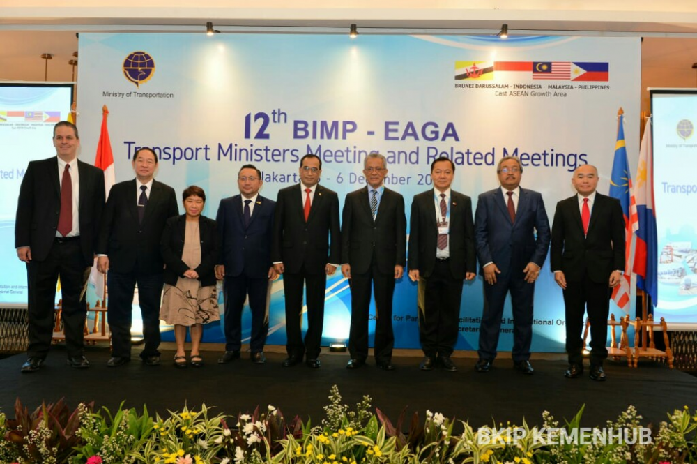 MENHUB BAHAS PERKEMBANGAN KERJASAMA SEKTOR TRANSPORTASI DENGAN TIGA NEGARA ASEAN