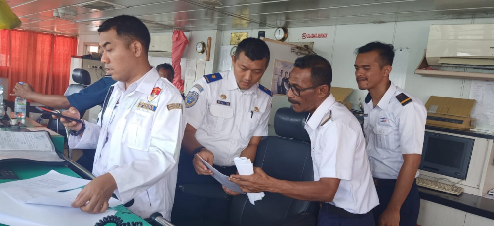 UJI PETIK ANGKUTAN NATARU DI PELABUHAN TUAL, 16 KAPAL PENUMPANG DINYATAKAN LAIKLAUT