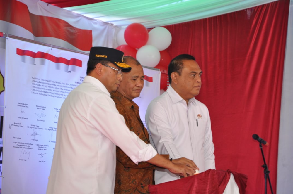 12 KAWASAN PELABUHAN DAN BANDARA DEKLARASIKAN KOMITMEN BERSAMA PEMBANGUNAN ZONA INTEGRITAS