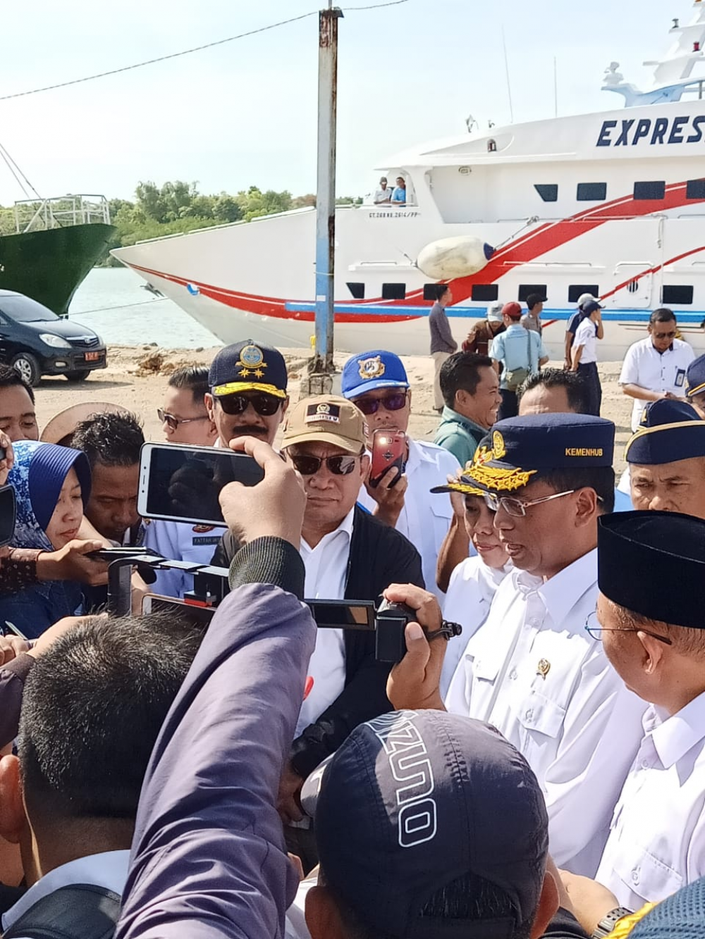 ADA TAMBAHAN KAPAL, ARUS MUDIK DI PELABUHAN KALIANGET LEBIH LANCAR 03/0