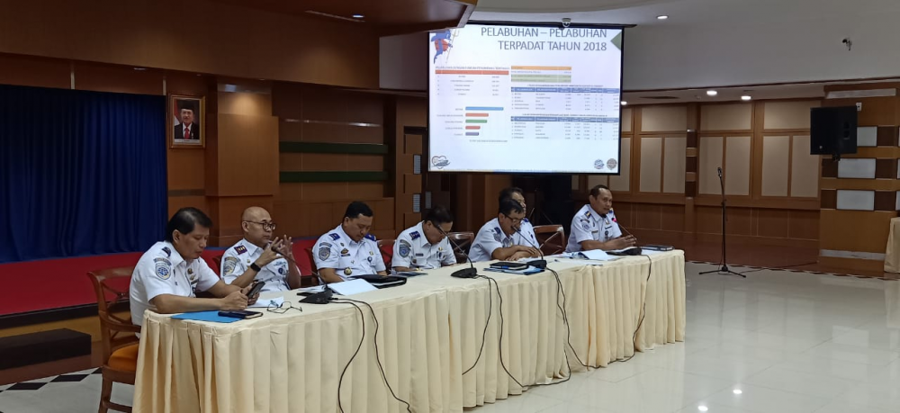7 HARI MENJELANG LEBARAN 2019, PELABUHAN BATAM MULAI DIPADATI PENUMPANG ANGKUTAN LAUT LEBARAN