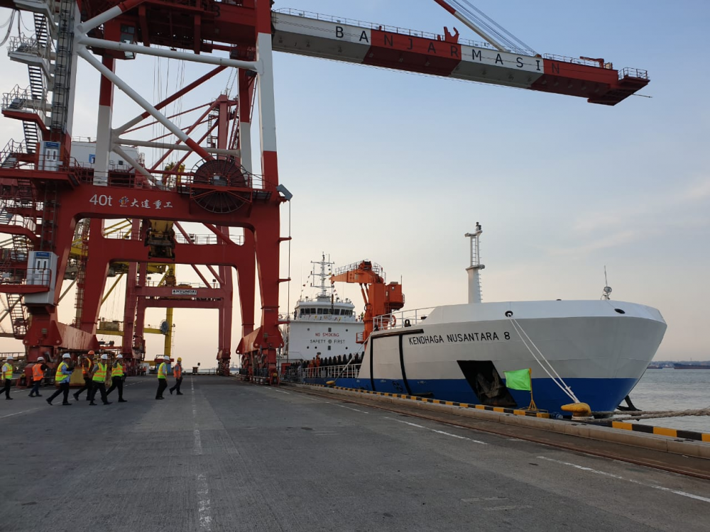 KM. KENDHAGA NUSANTARA 8 SIAP LAYANI TRAYEK T-11 TOL LAUT DARI SURABAYA