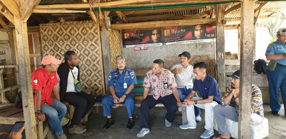 KEMENHUB MINTA PT. PLN PLTU JABAR 2 SEGERA TANGANI MUATAN BATU BARA YANG JATUH KE LAUT