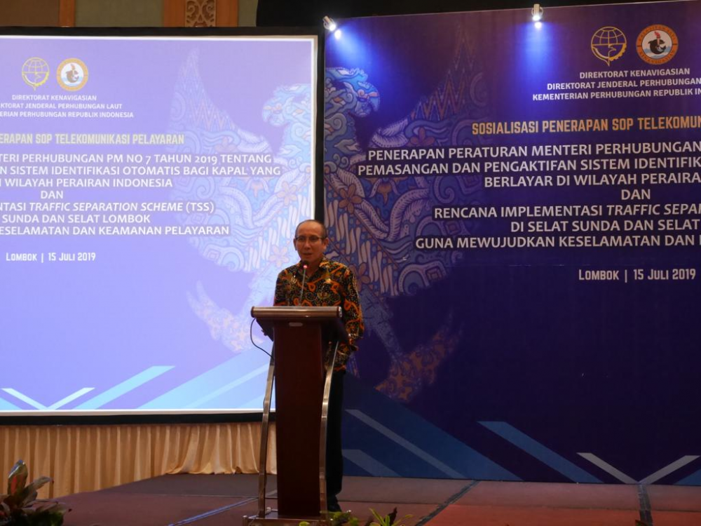 MULAI AGUSTUS 2019, SEMUA KAPAL YANG BERLAYAR DI PERAIRAN INDONESIA WAJIB MEMASANG DAN MENGAKTIFKAN AUTO
