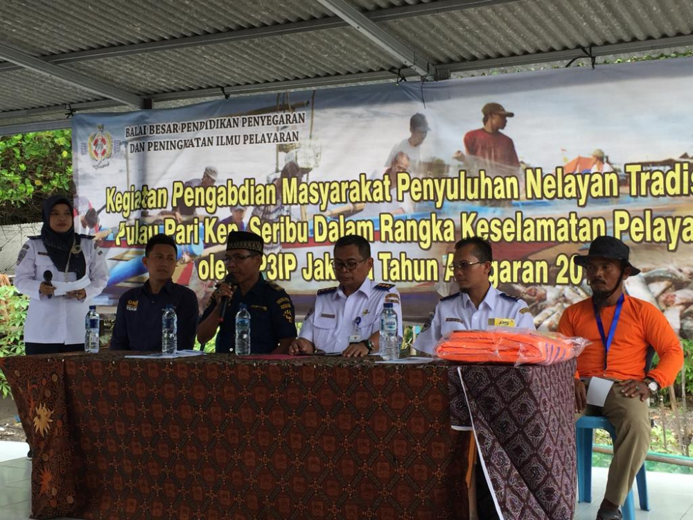 KEMENHUB GELAR PENYULUHAN KESELAMATAN PELAYARAN KEPADA PARA NELAYAN DI KEPULAUAN SERIBU