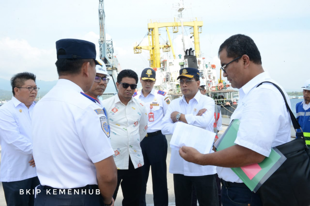 PULIHKAN TRANSPORTASI LAUT PASCABENCANA. MENHUB, TIGA PELABUHAN DI SULTENG SEGERA DIBANGUN