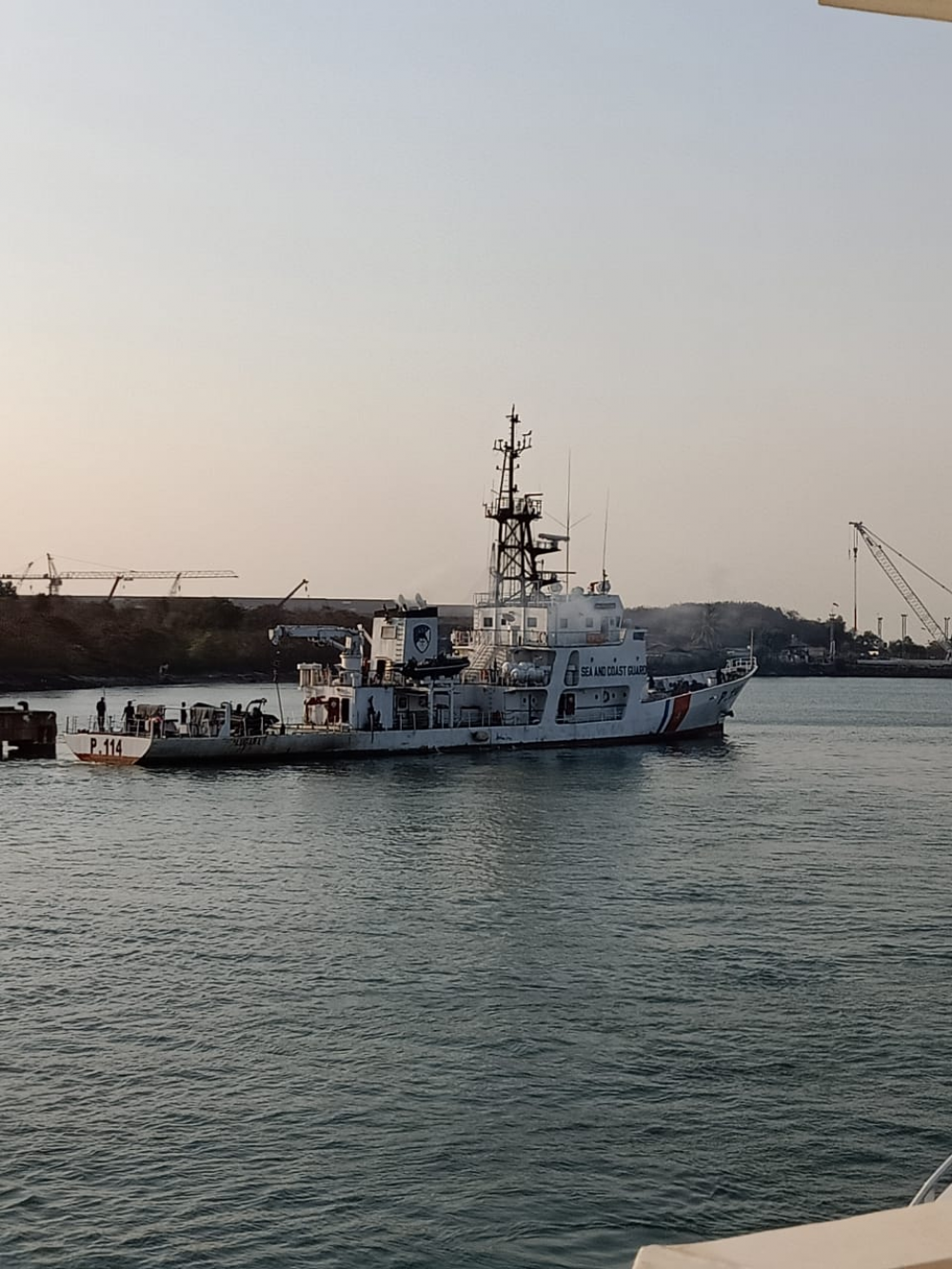KAPAL KPLP KNP. ALUGARA BANTU EVAKUASI KECELAKAAN LAUT KAPAL TUGBBOAT BUANA NUSANTARA 7