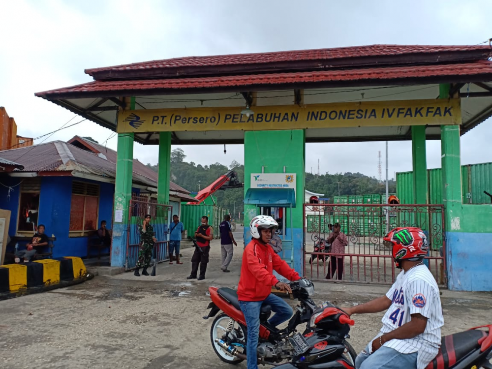 PENGAMANAN PELABUHAN FAK FAK DITINGKATKAN, SARANA DAN PRASARANA PELABUHAN DALAM KONDISI AMAN TERKENDALI