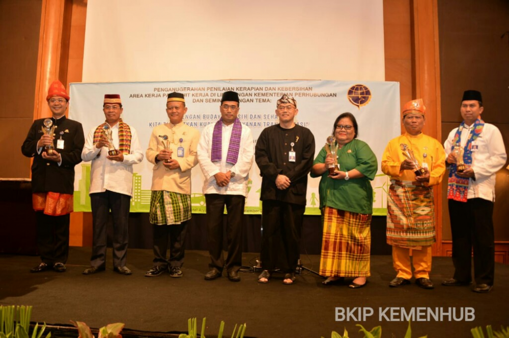 Kemenhub Beri Penghargaan Kepada Unit Kerja Yang Memiliki Ruang Kerja Paling Bersih dan Hijau