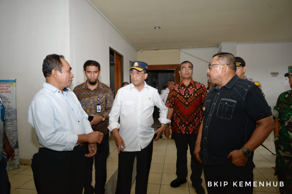 Pasca Gempa, Menhub Pastikan Bandara dan Pelabuhan di Ambon Tetap Bisa Berfungsi