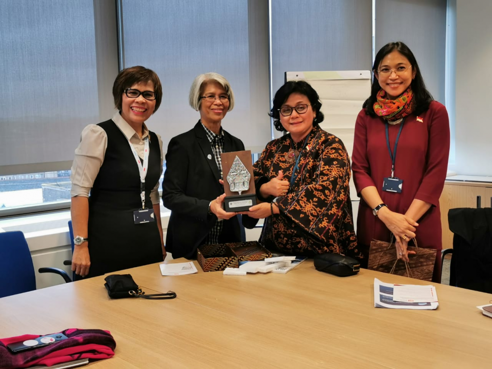 PENGUATAN PERANAN PEREMPUAN DI DUNIA MARITIM INDONESIA DIBAHAS DI IMO LONDON