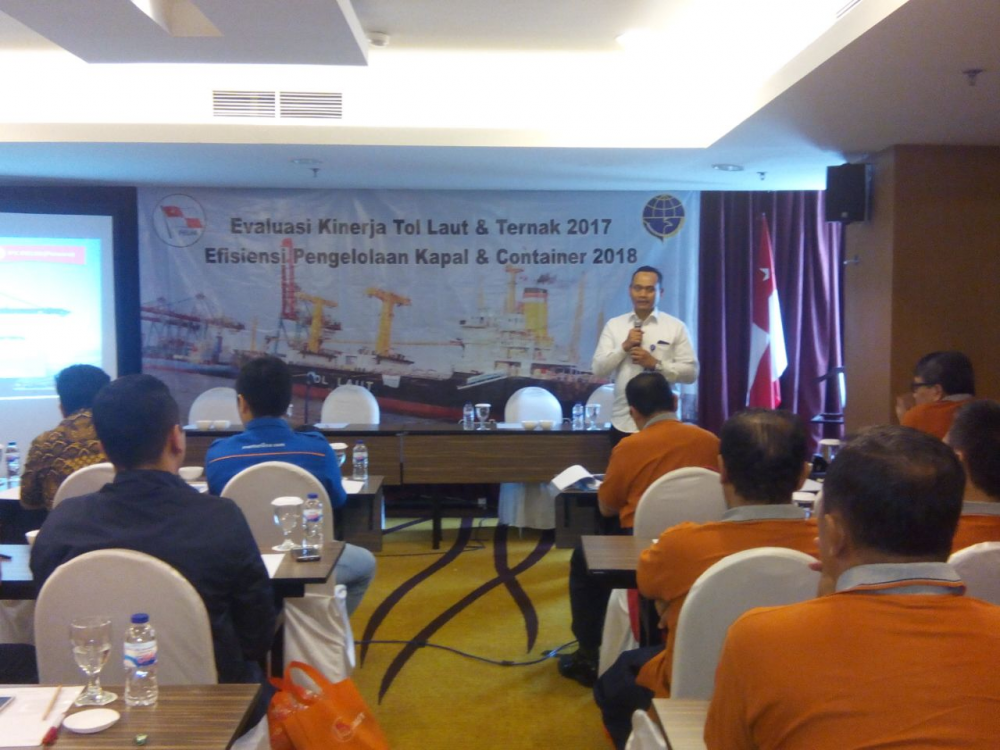 AKHIR TAHUN 2017, KEMENHUB EVALUASI PROGRAM TOL LAUT 07/12/2017