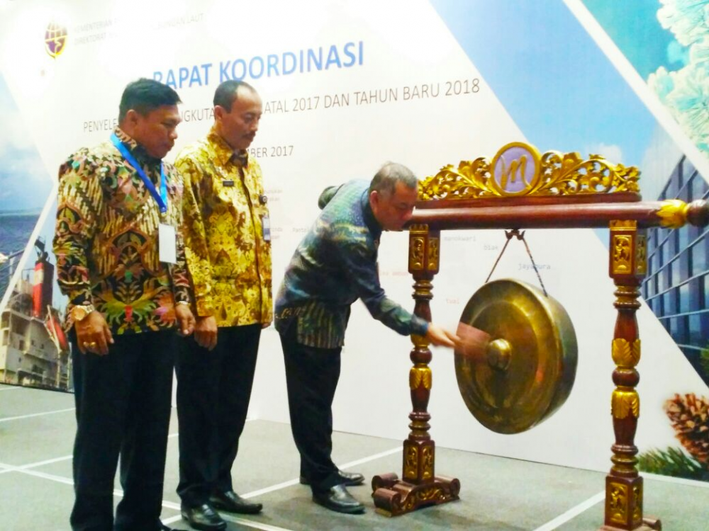 JELANG LIBUR NATAL DAN TAHUN BARU, KEMENHUB GELAR RAKOR KESIAPAN ANGKUTAN LAUT NATAL 2017 DAN TAHUN BARU