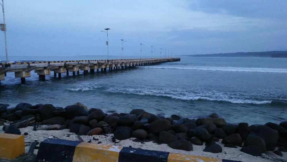 DERMAGA BARU PELABUHAN LINAU BINTUHAN BENGKULU SIAP DIOPERASIKAN 04/05