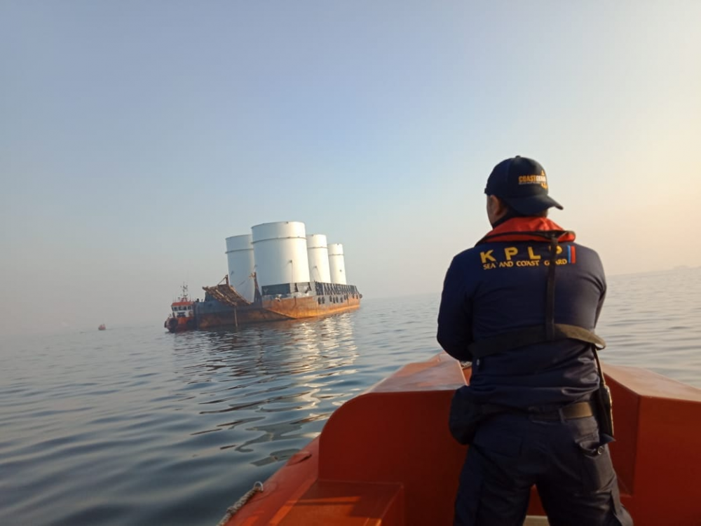 DIKABARKAN MENGHILANG, KAPAL TUG BOAT TB UJ 007 DITEMUKAN BERLABUH DI MARUNDA