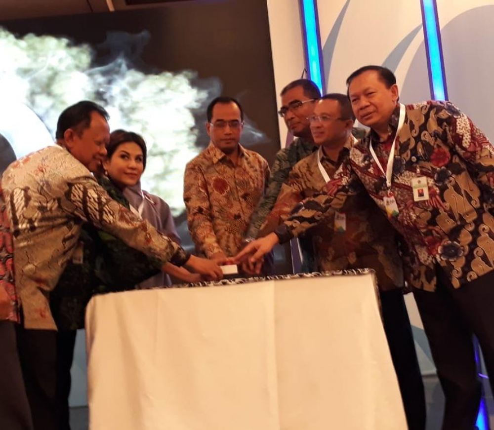 MENHUB, APLIKASI INAPORTNET 2.0 DAN DO ONLINE TINGKATKAN EFISIENSI WAKTU DAN BIAYA