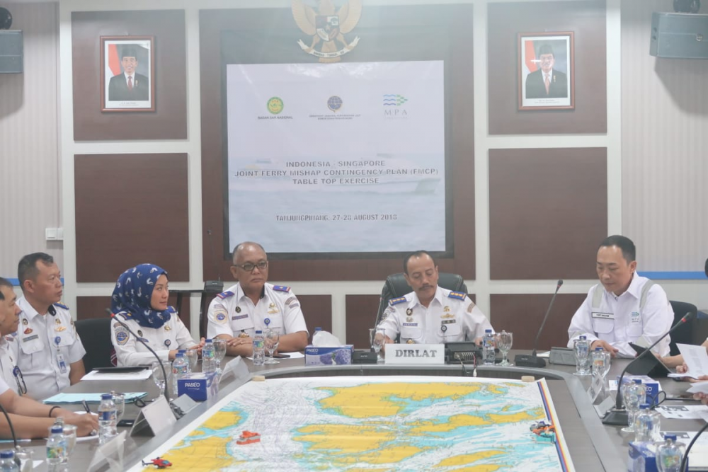 INDONESIA DAN SINGAPURA SELENGGARAKAN LATIHAN BERSAMA SIMULASI-UJICOBA (TABLETOP EXERCISE) PENANGANAN KE