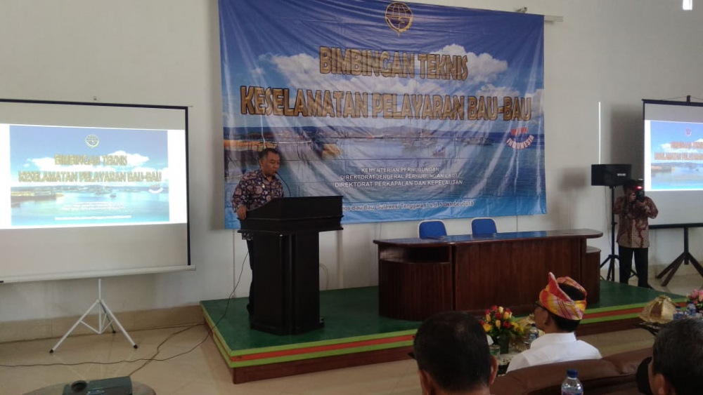 TUMBUHKAN KESADARAN KESELAMATAN BERLAYAR, DITJEN HUBLA GELAR BIMTEK KESPEL DI BAUBAU
