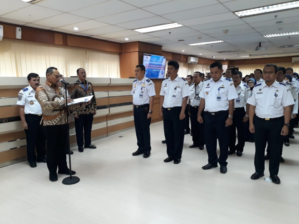 KEMENHUB GELAR APEL KESIAPAN DAN BUKA POSKO ANGKUTAN LAUT NATAL 2018 DAN TAHUN BARU 2019