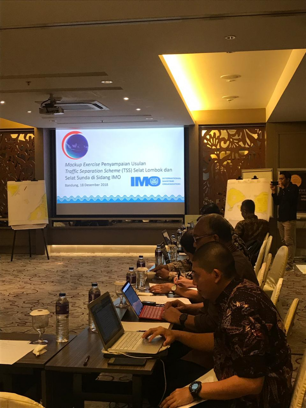 DITJEN HUBLA DAN KEMENKOMARITIM GELAR RAPAT KOORDINASI MATANGKAN PROPOSAL PENGAJUAN TSS SELAT LOMBOK DAN