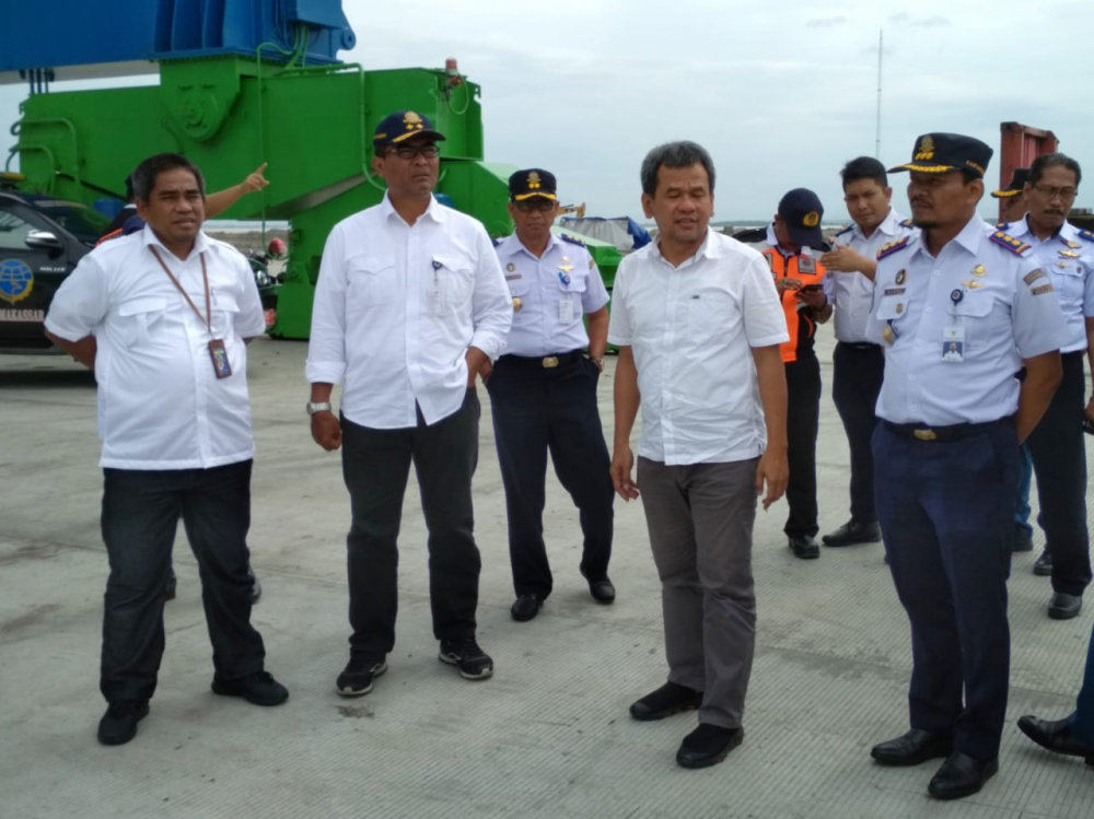 PENYELENGGARAAN ANGKUTAN LAUT NATARU DI PELABUHAN MAKASSAR BERJALAN DENGAN LANCAR