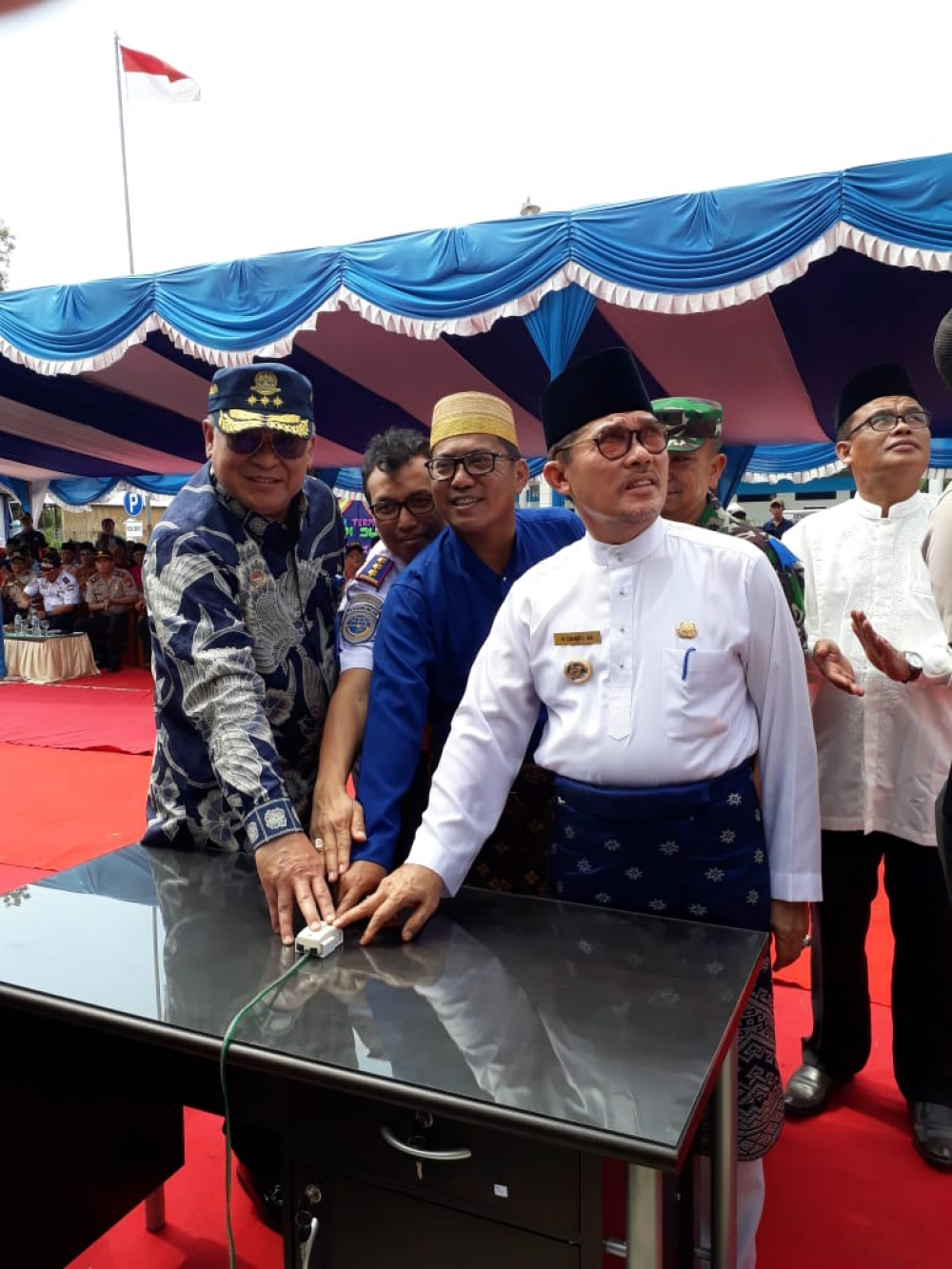 INAPORTNET DAN TERMINAL PENUMPANG BANDAR SRI JUNJUNGAN PELABUHAN DUMAI DIRESMIKAN
