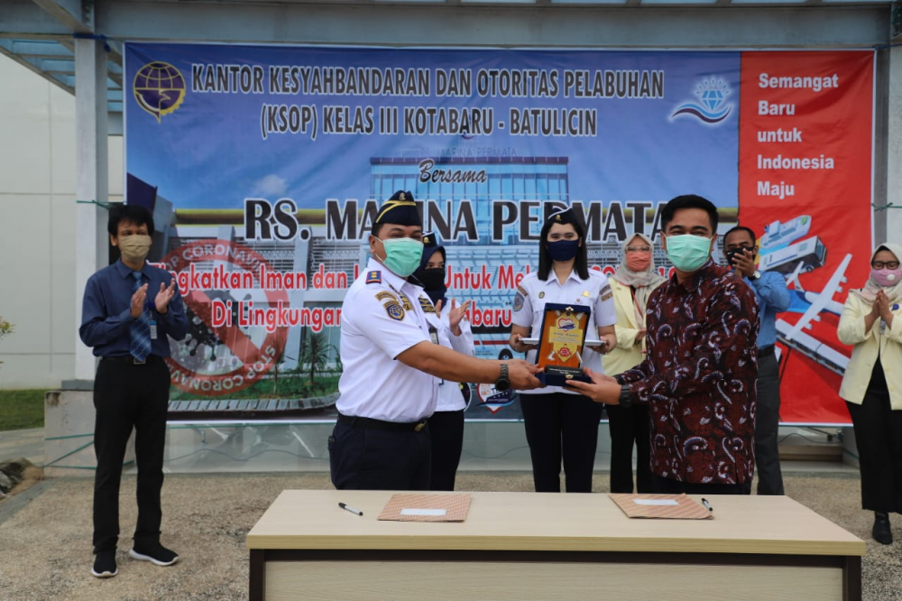 TINGKATKAN LAYANAN KESEHATAN DI ERA ADAPTASI KEBIASAAN BARU, KSOP KELAS III KOTABARU-BATULICIN JALIN KERJASAMA DENGAN RS.MARINA PERMATA