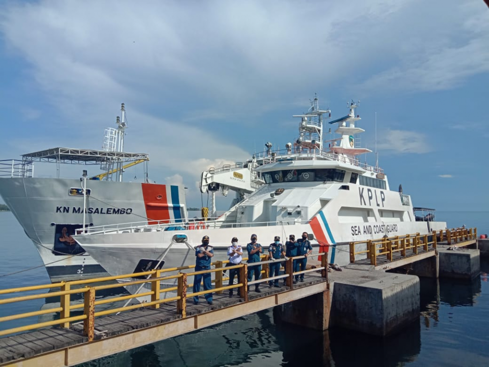 USAI KAWAL PEMERIKSAAN KESEHATAN PENUMPANG DI PELABUHAN SITUBONDO, DUA KAPAL NEGARA KEMENHUB BANTU ANGKUT PENUMPANG MENUJU